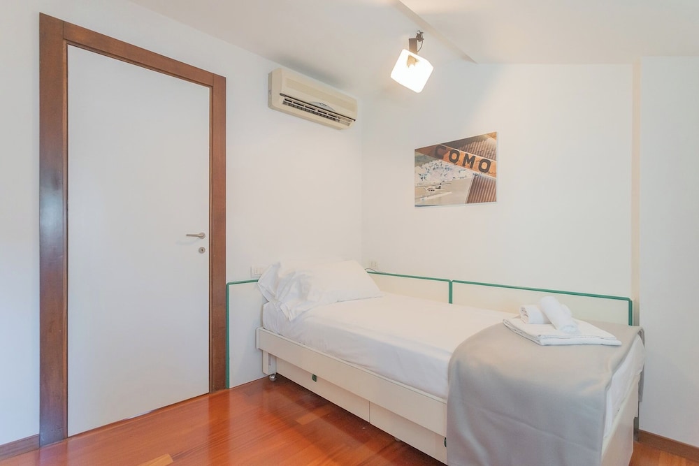 La Mansarda by Rent all Como