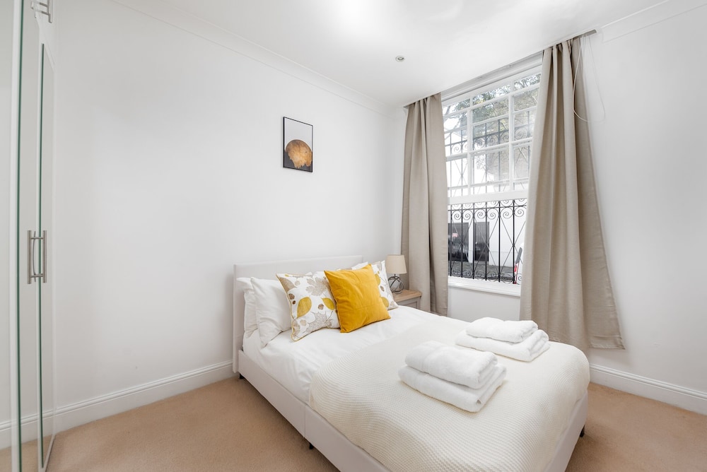 Anderson Street by CAPITAL