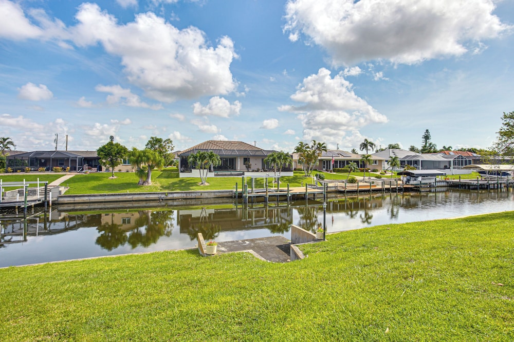 Swim, Hike & Golf: Family Gem in Cape Coral!