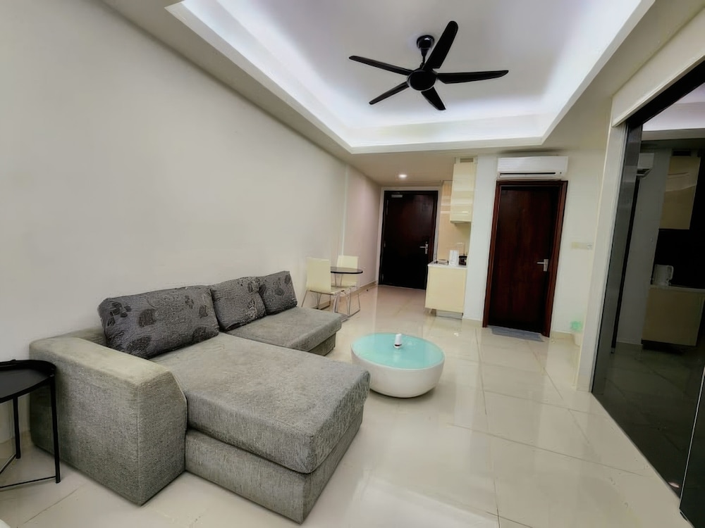 Dorsett Hartamas SkyPool & Chill
