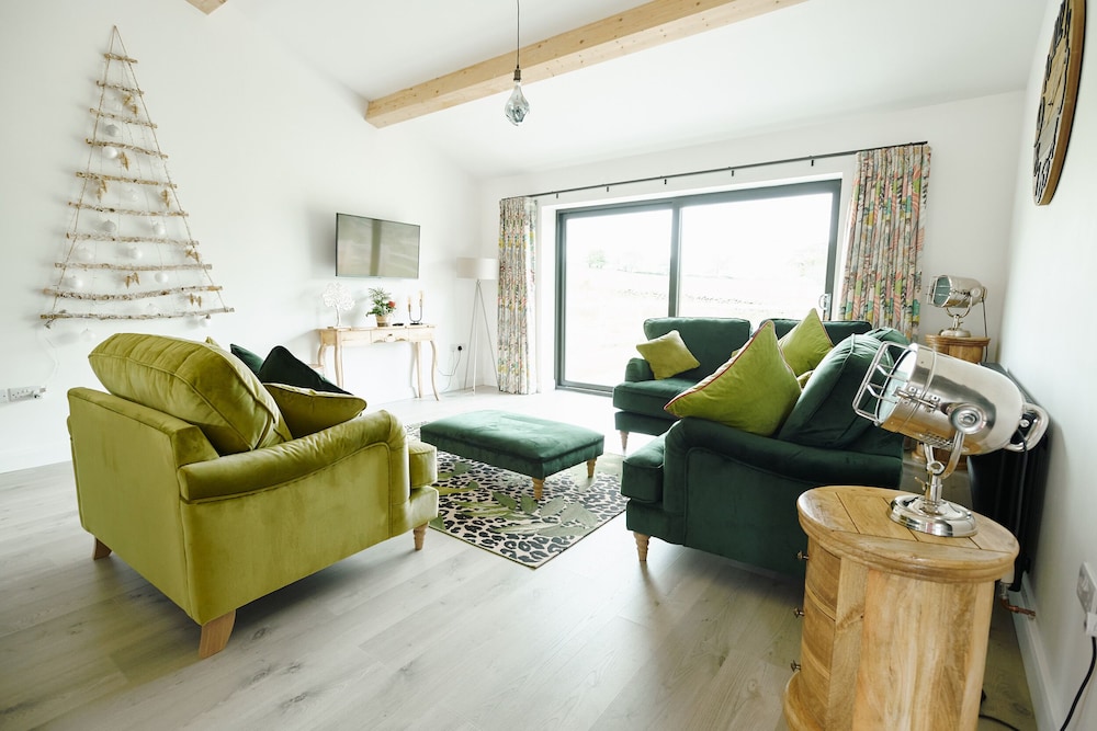Whernside Lodge