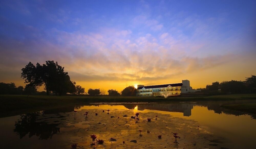 Kensville Golf and Country Club