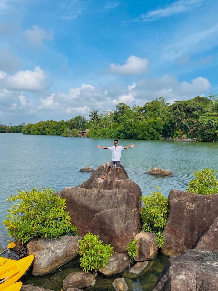 Crush River Villa Hikkaduwa