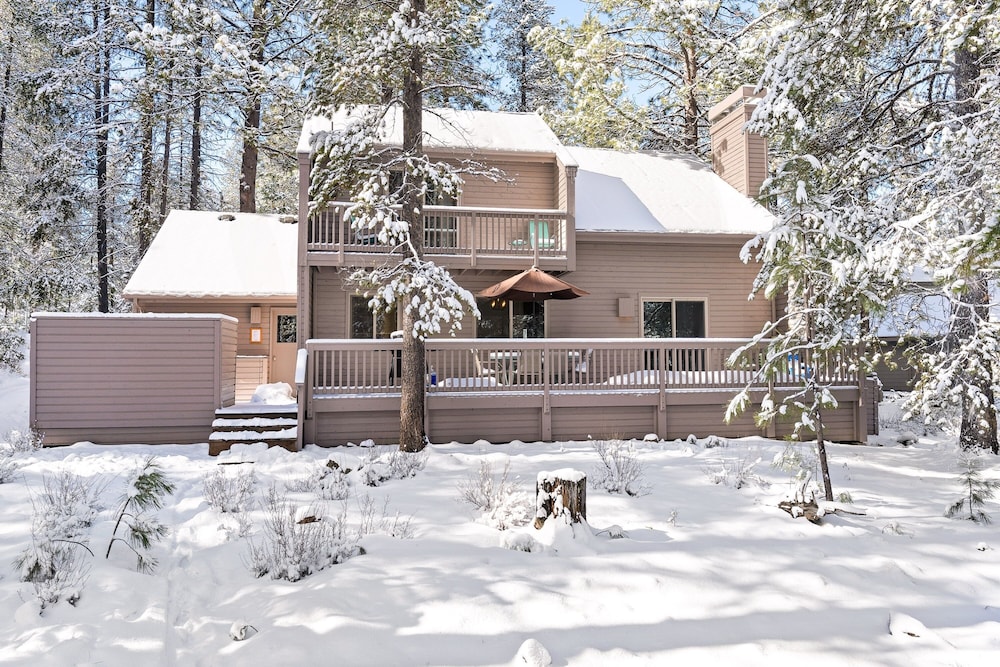 5 Sandhill 3 Bedroom Home by RedAwning