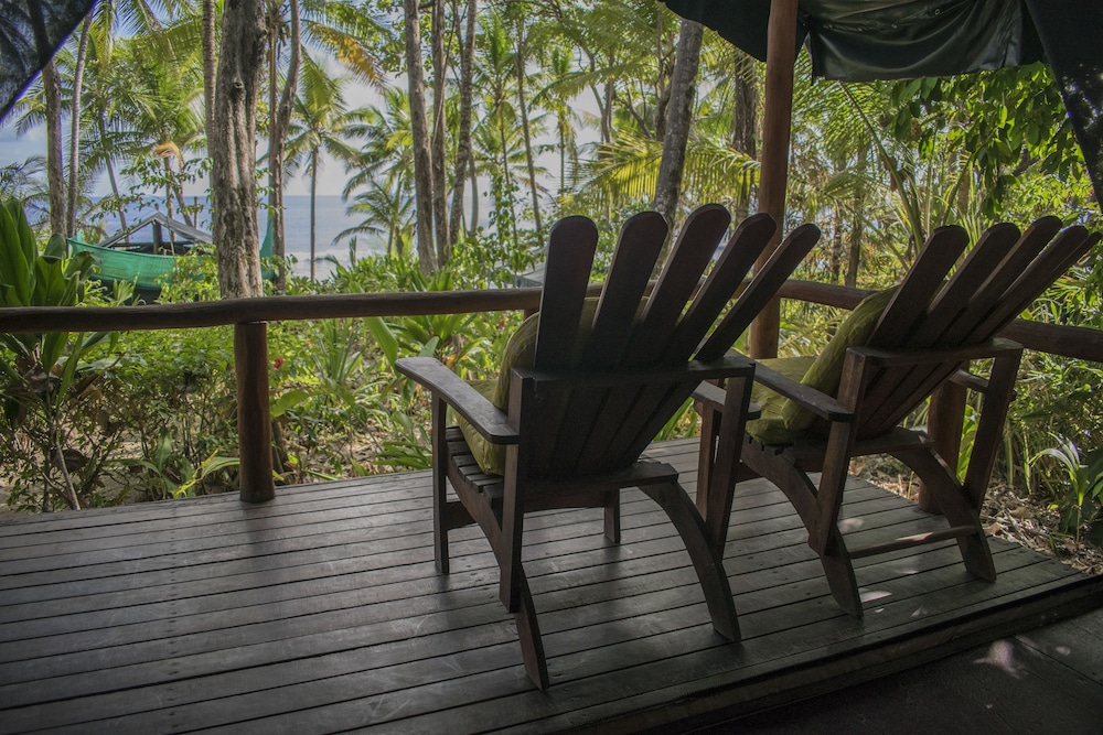 La Leona Eco Lodge