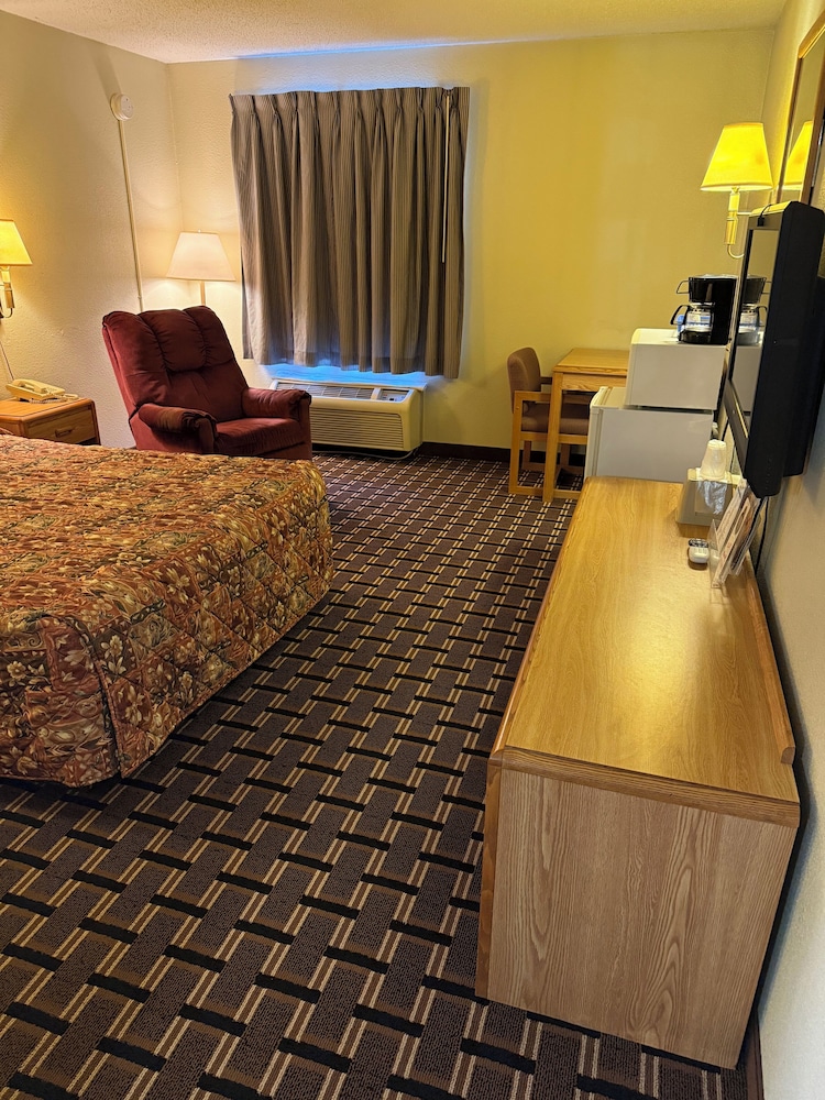 Peddlers Inn Motel