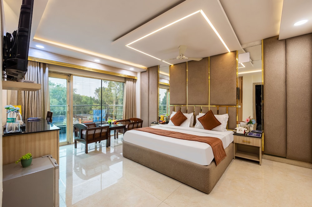 Hotel Downtown by Quadis - East of Kailash