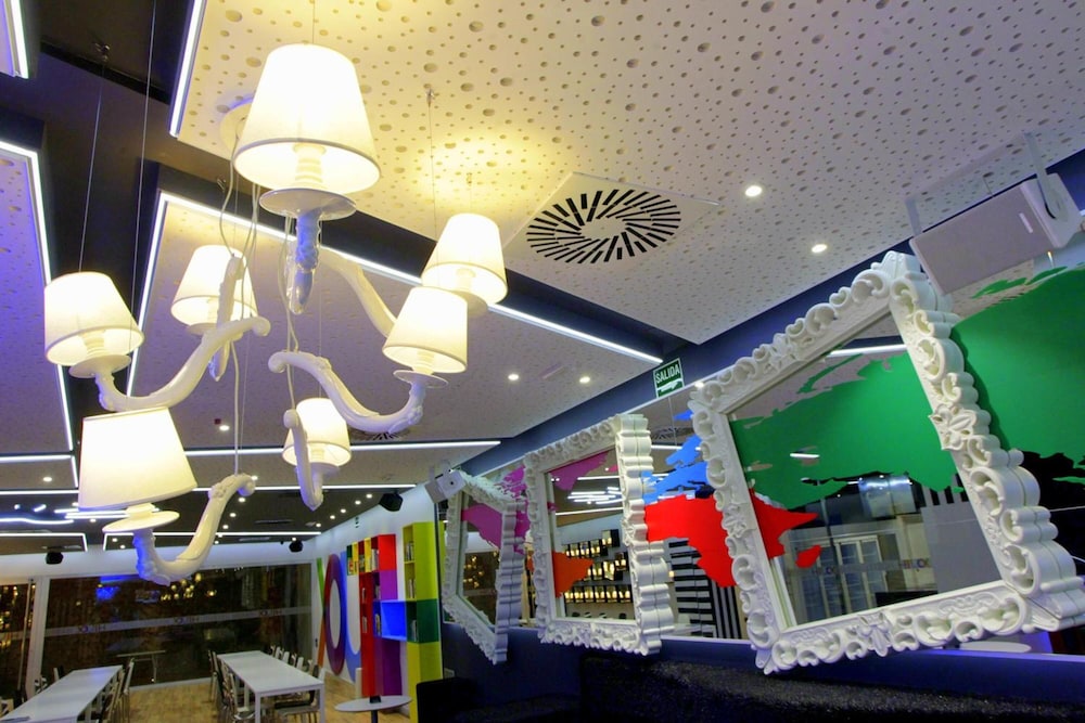 Urban Youth Hostel