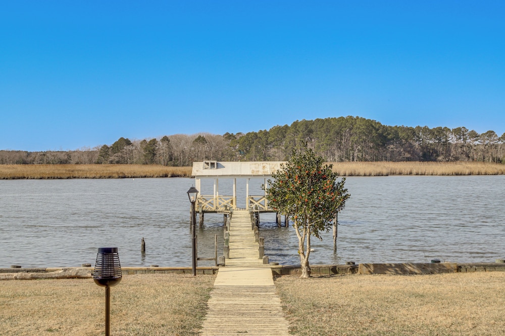 Riverfront Gem w/ Fire Pit in Eden
