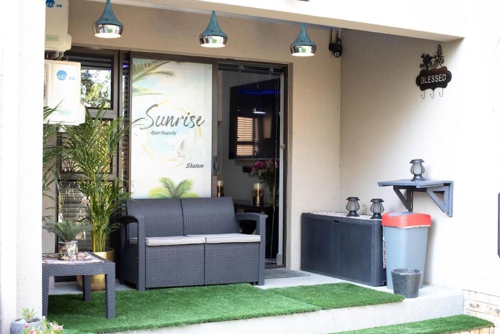 Luxurious Self-catering Apartment in Benoni With Private Entrance