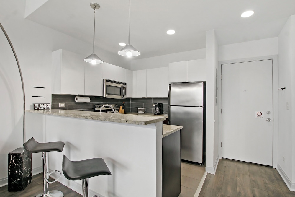 Bright Studio - Del Prado 706