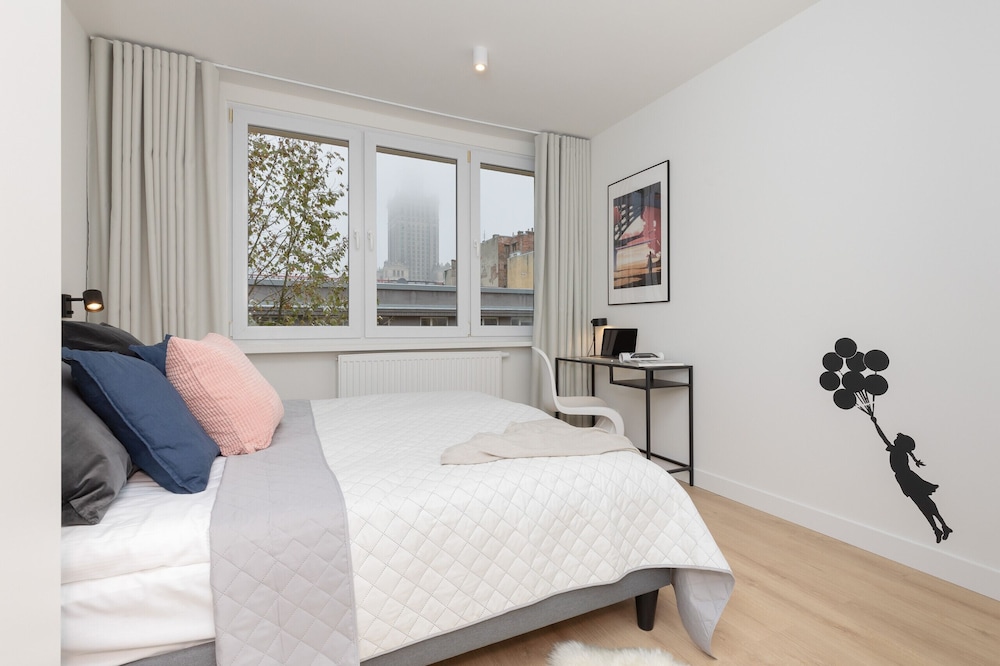 Cosy City Center Apartment by Renters view 2