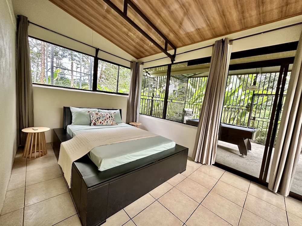 Almendros Eco-Villas
