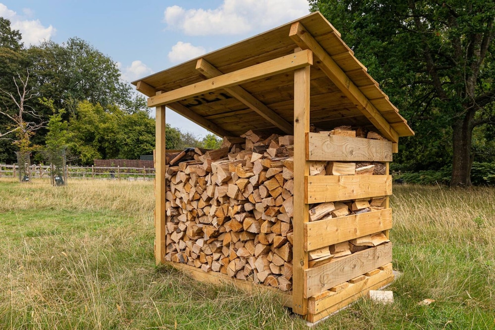 Drovers Hill at Stonor - Quercus - Shepherds hut