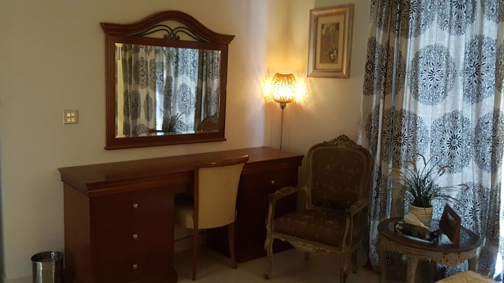 Valley View Villa