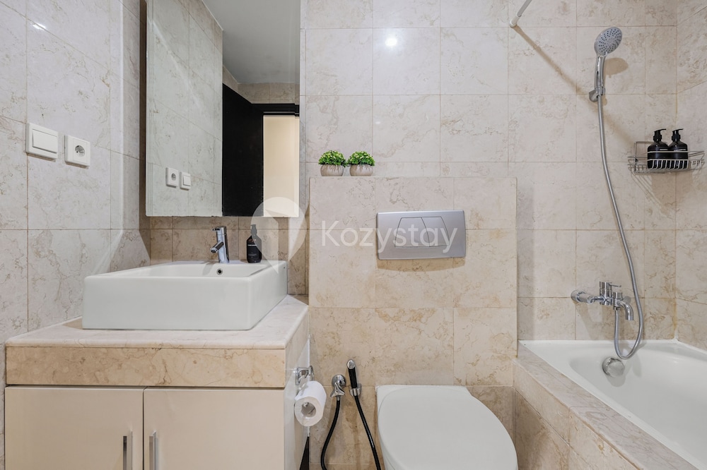 Brusia by Kozystay - Senayan