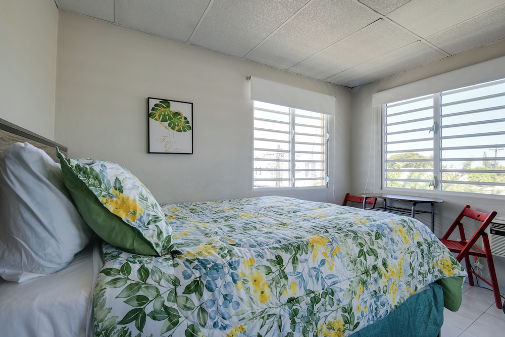 Private Heated Pool: Walk to Isla Verde Beach - Property Image 6