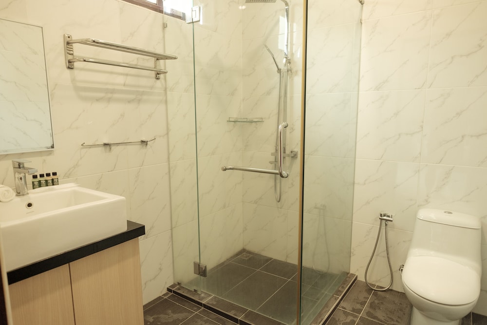 Photo 11