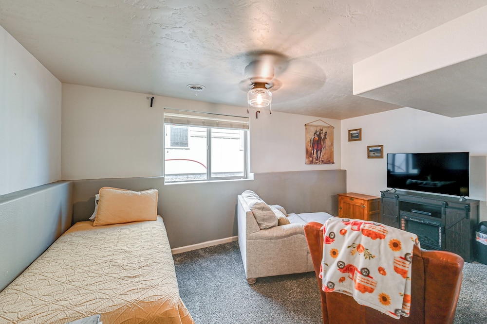 Walk to Downtown: Family-friendly Cody Home!
