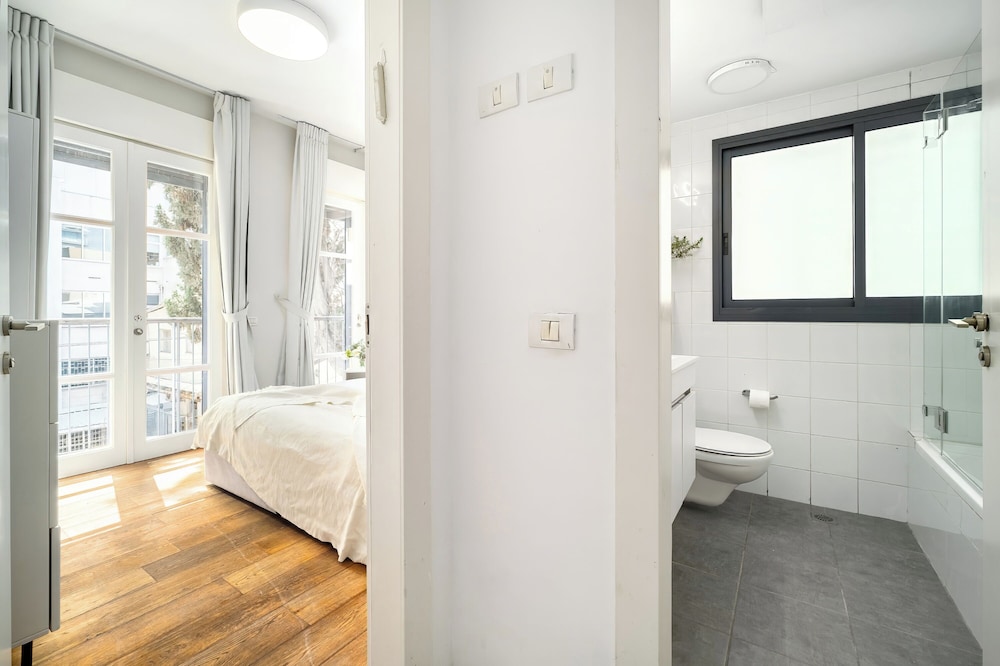 Allenby Urban Living Apartments by Sea N Rent