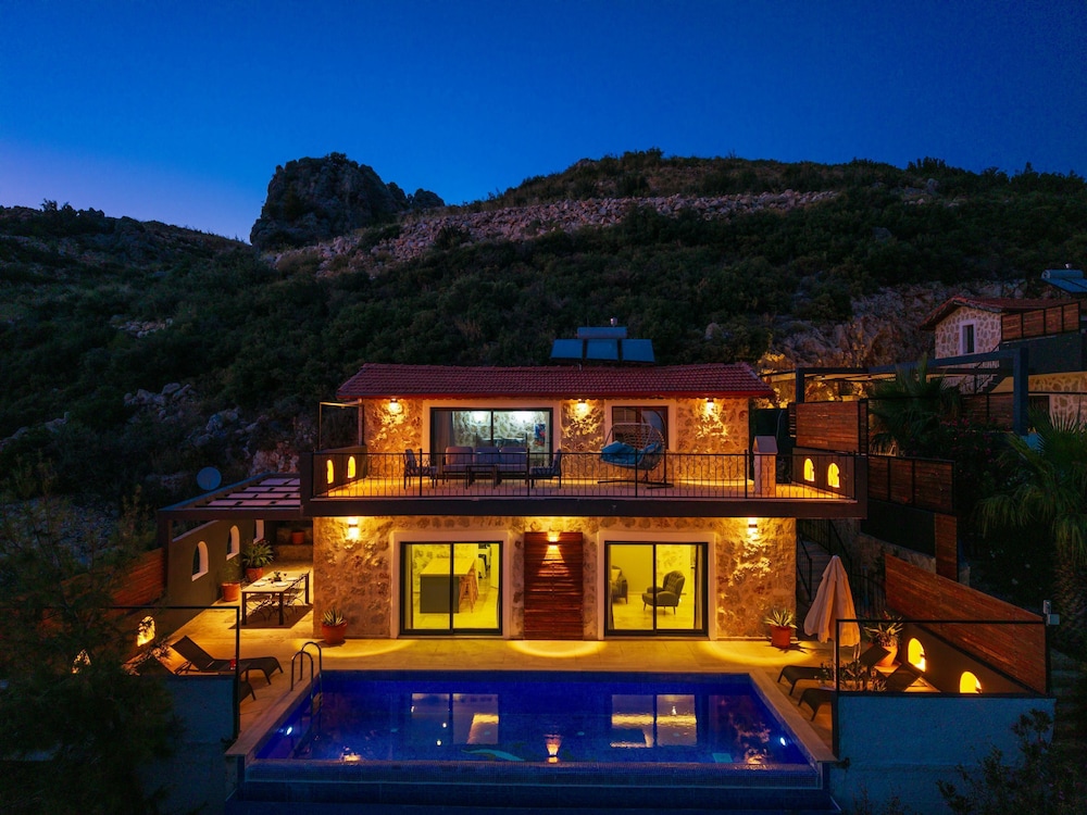 Villa Elvin in Slamlar K y