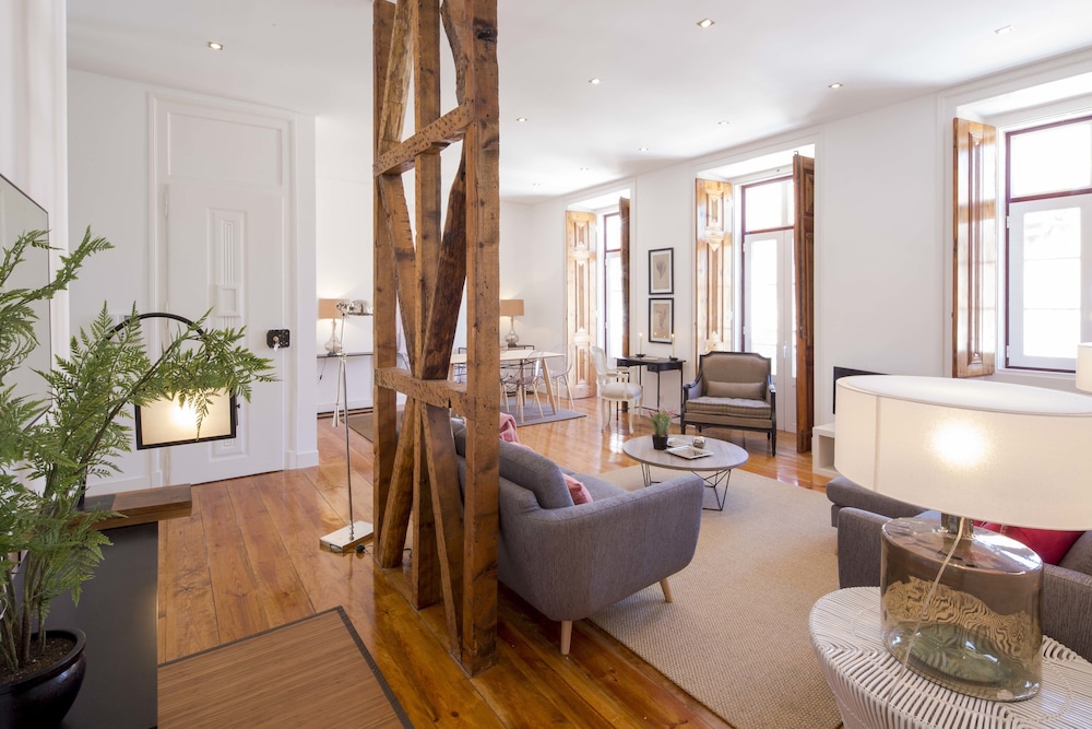 Bairro Alto Apartments by linc