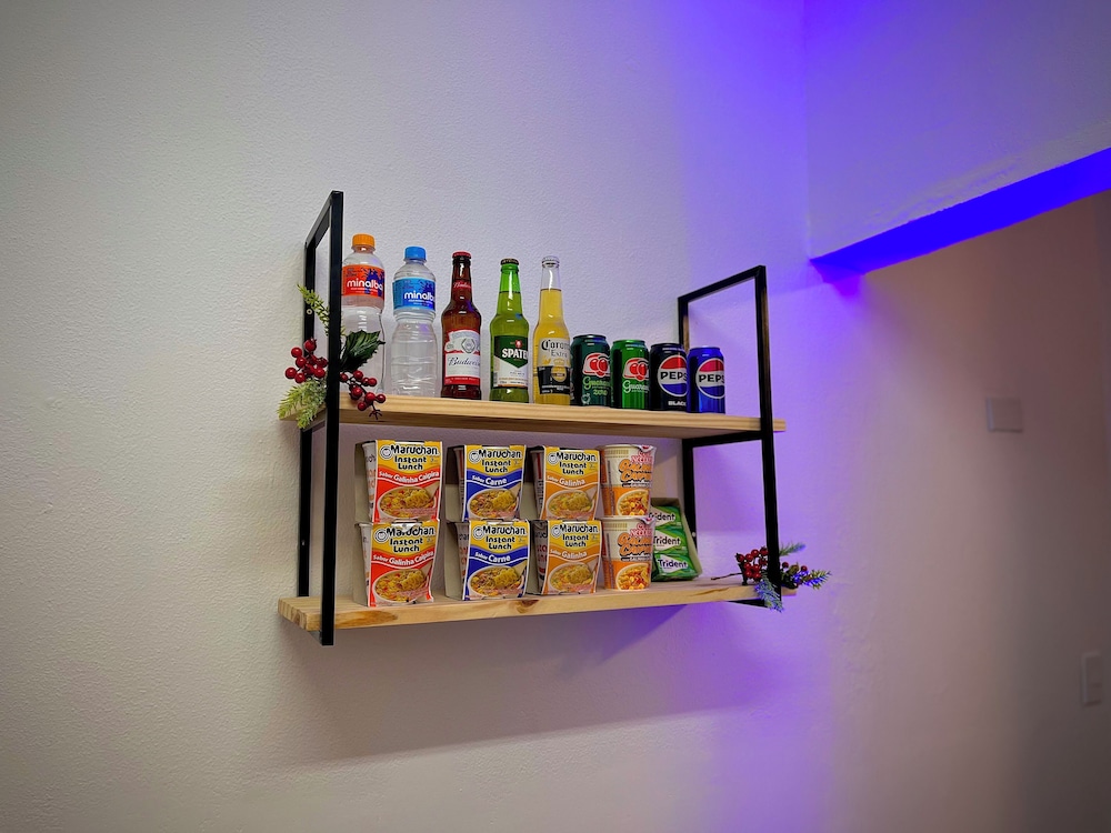 Urban Nomad Hostel & Food