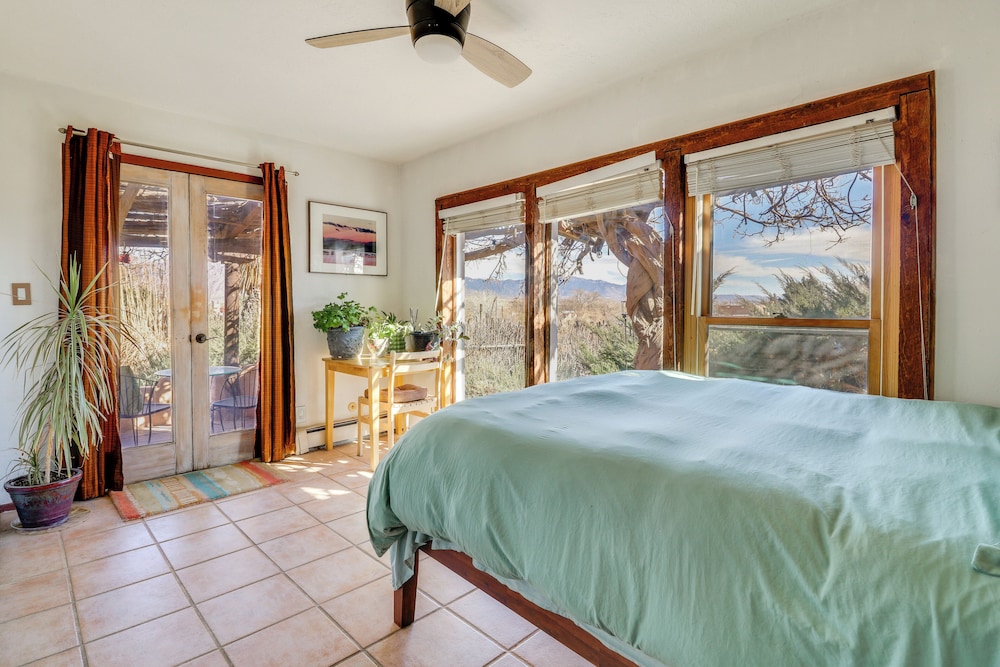 Spacious Mtn-view Gem in Corrales!