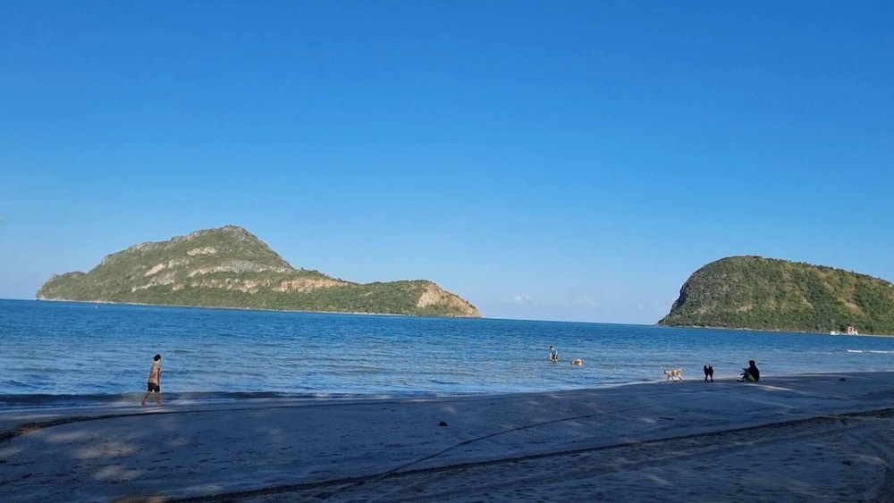 The Green Beach Resort