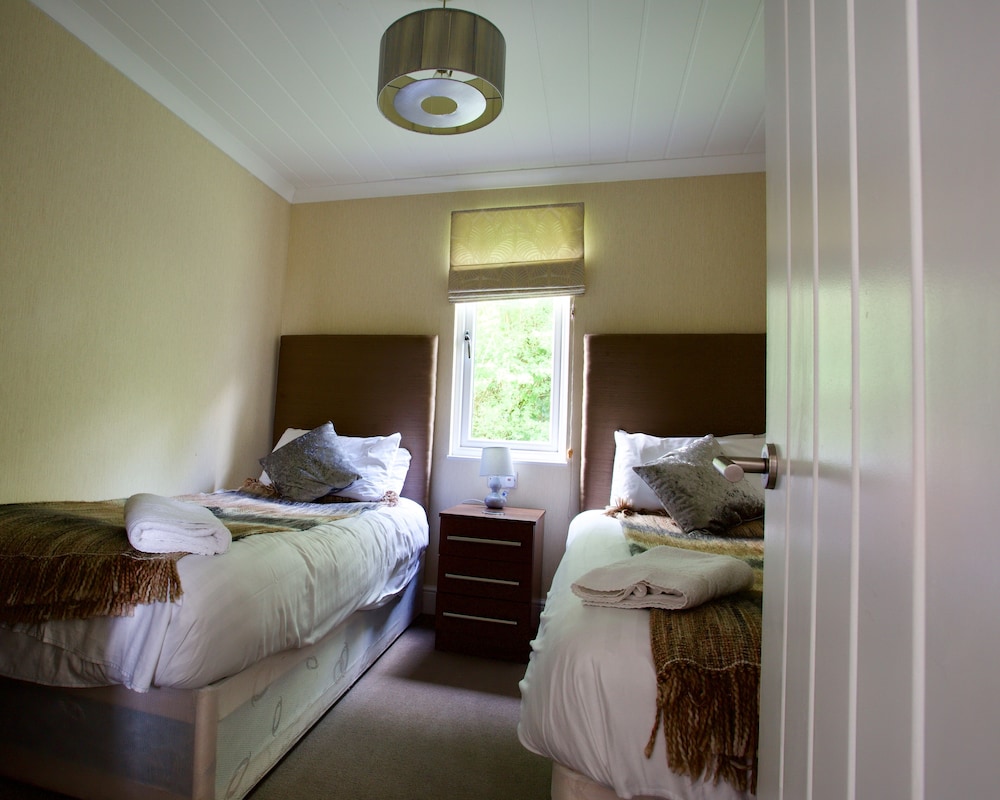 Lovely 3-bed Cottage in Ely view 2