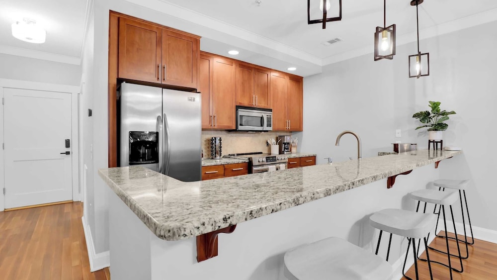 2 Suites Walkable Historic District Location The Juliette by Avantstay