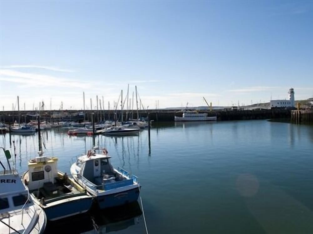Harbourside Apartments