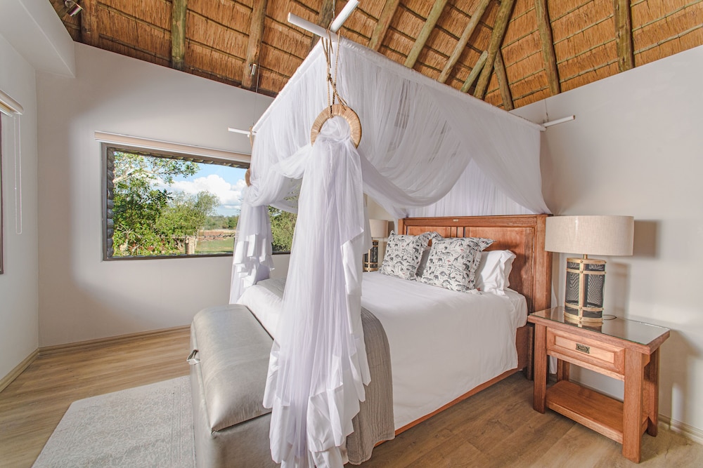 Karongwe - River Safari Lodge