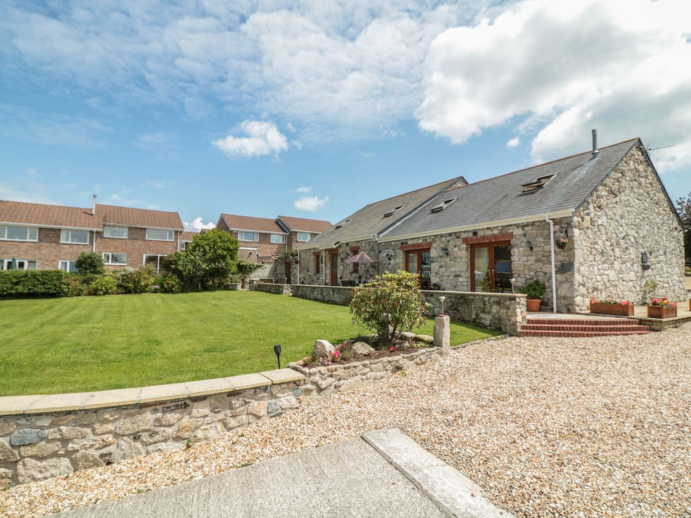 St Austell Vacations - Woodside Barns - Property Image 1
