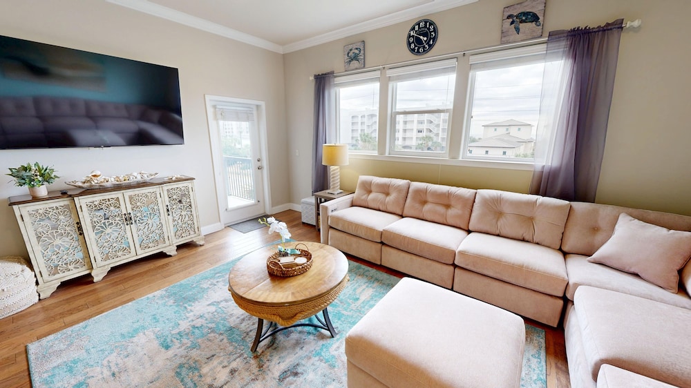 Alerio 301c 3 Bedroom Condo