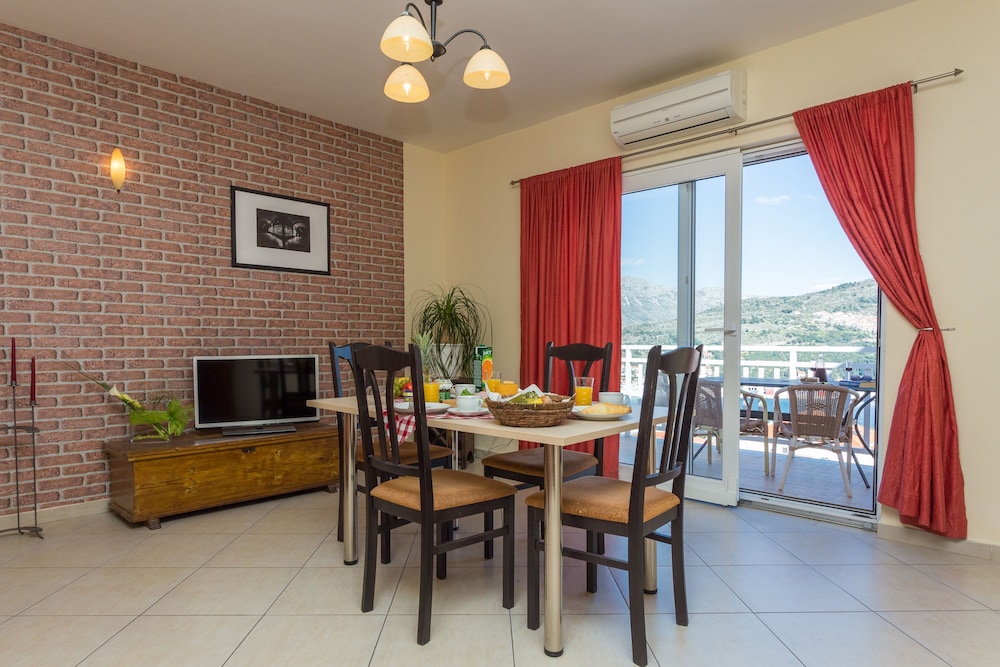 Burum Apartments