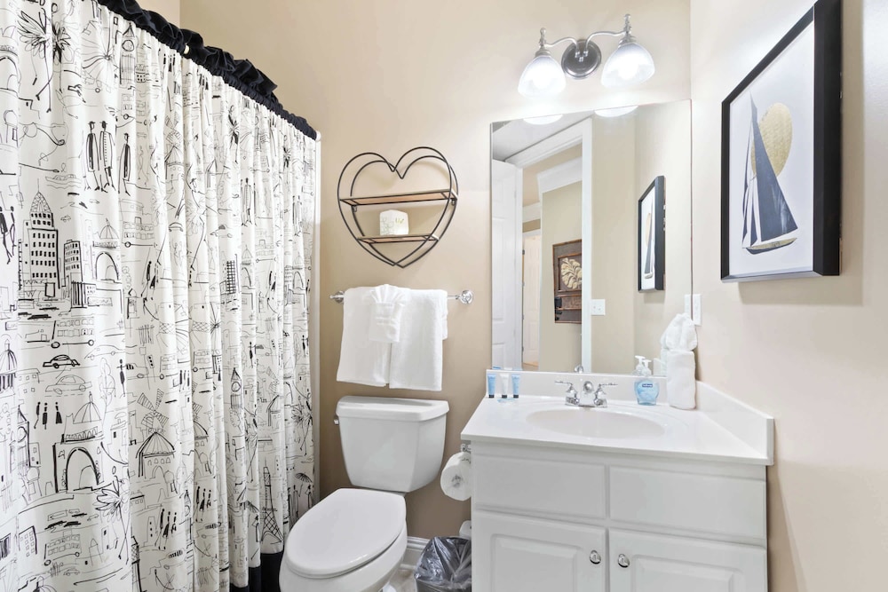 Luxury 3 Bed 3 Bath Resort Beaches Pool Golf