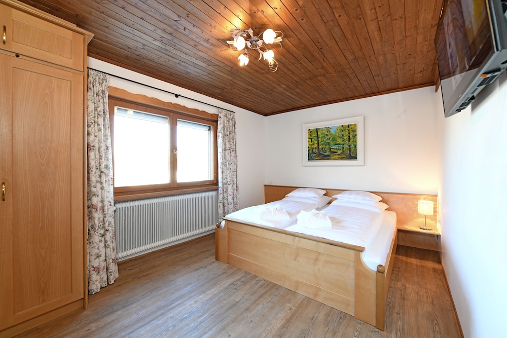 Hotel St. Hubertus Grossdorf e.U.