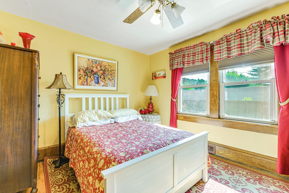 Lovely Waynesville Home w/ Yard: Pet Friendly view 3