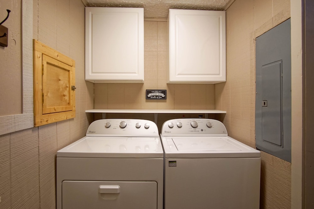 Fall Retreat Hutch 6 Slope Side 5BR on Cupp Run