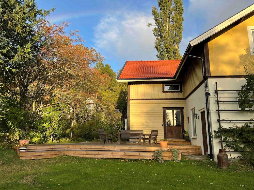 Historic Country Home in Alberga