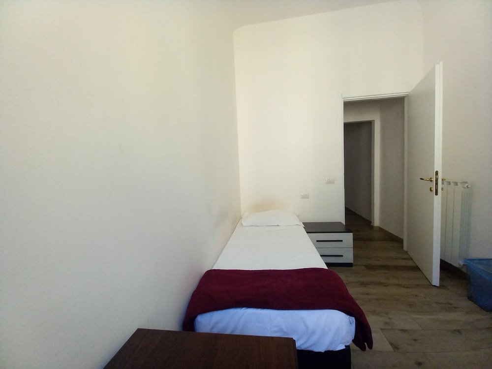 Cavour 46 Second in Firenze