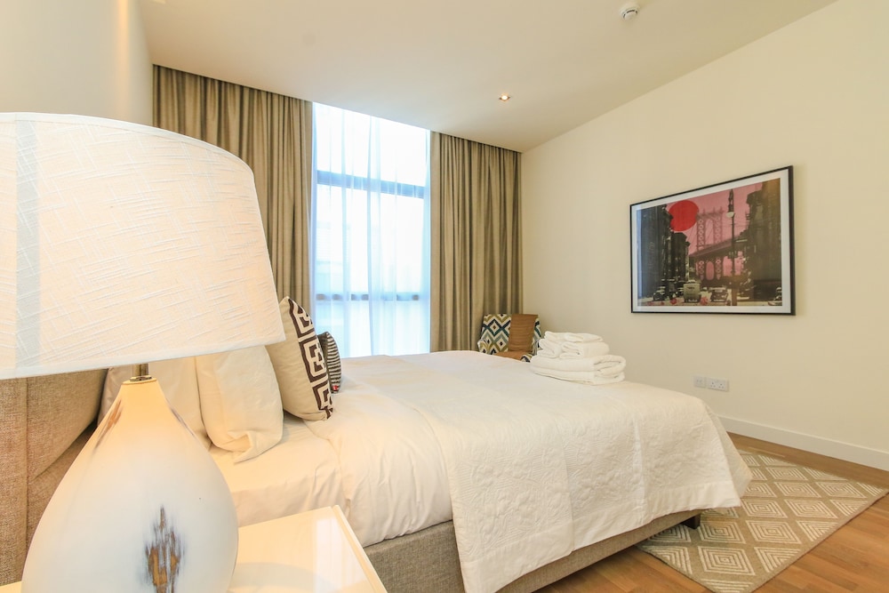 Driven Holiday Homes - City Walk 22