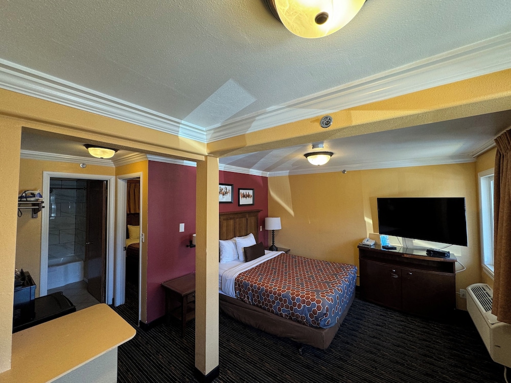 The Royal Victorian Motel