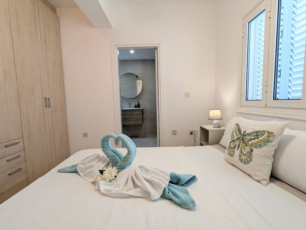 Blue Estia Villa - Pool Wifi Summer Breeze