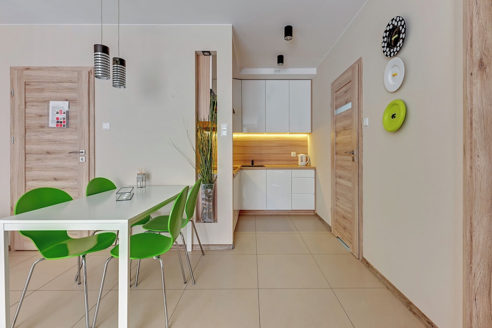 Aura - Riverside & Parking by Downtown Apartments