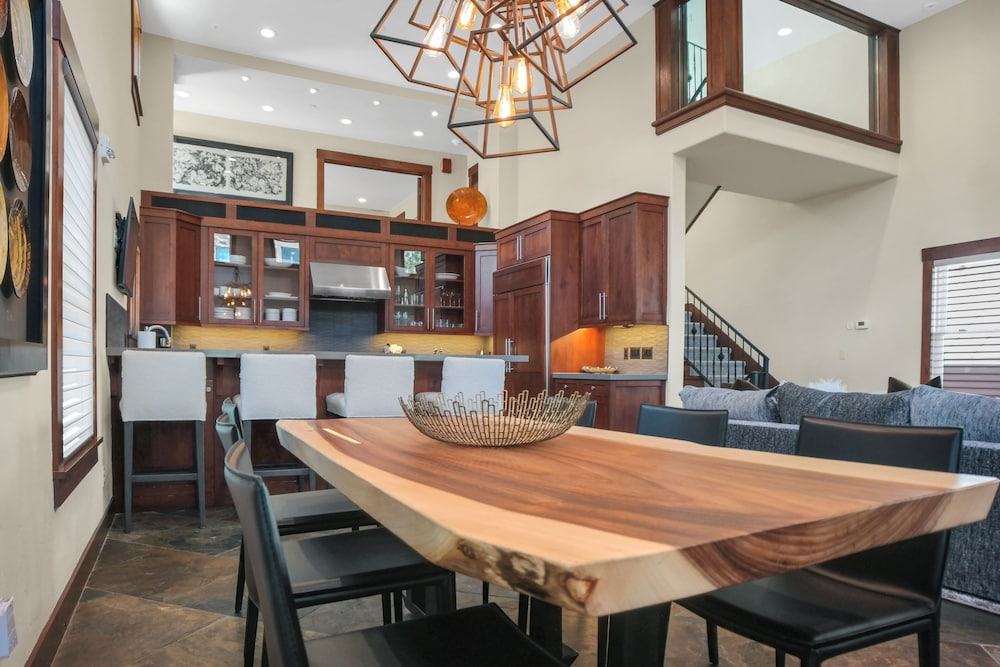 The Peak At Town Lift 3 Bedroom Home
