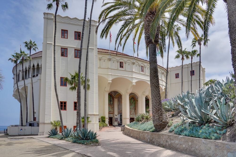 Catalina Island Duplex - Steps to Beach & Pier! view 4