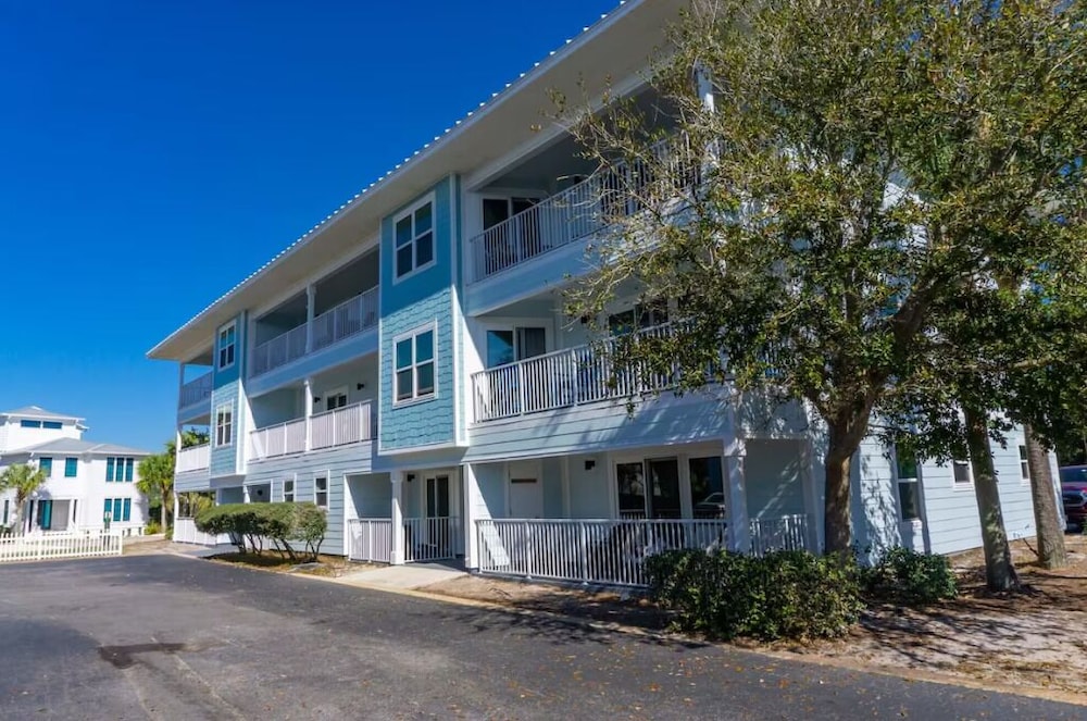 Beachside Villas 1022