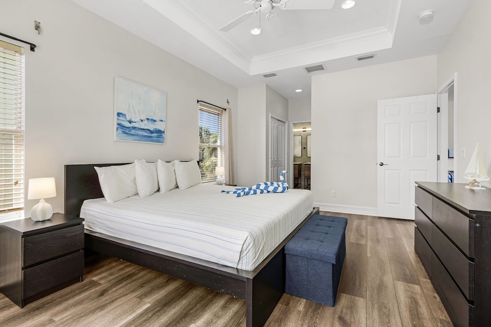 241 Miramar Waves: 3br W/ Heated Pool 3 Bedroom Home